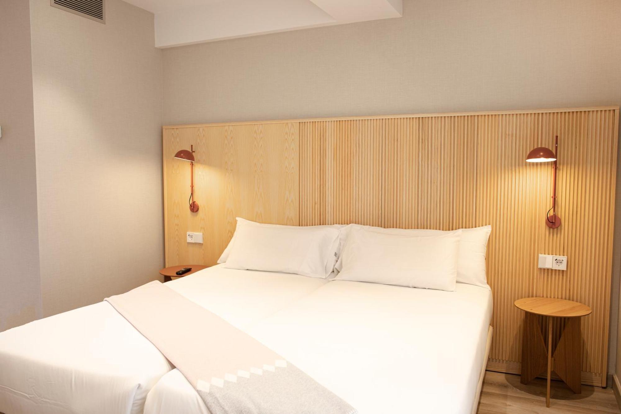 Hotel Dos Rios Origen Aínsa Exteriör bild