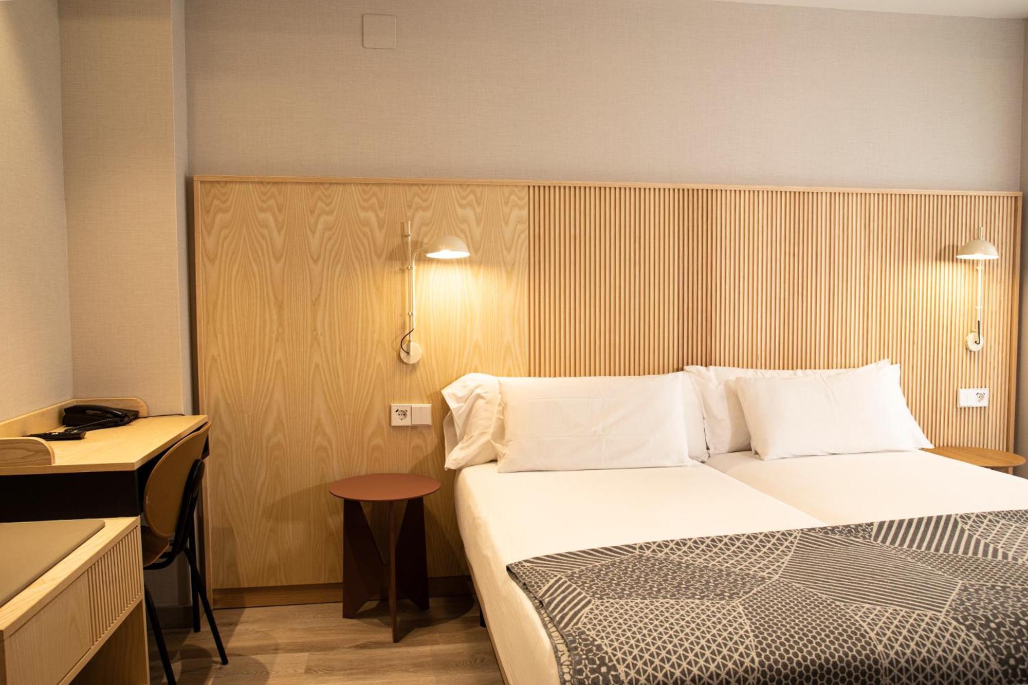 Hotel Dos Rios Origen Aínsa Exteriör bild